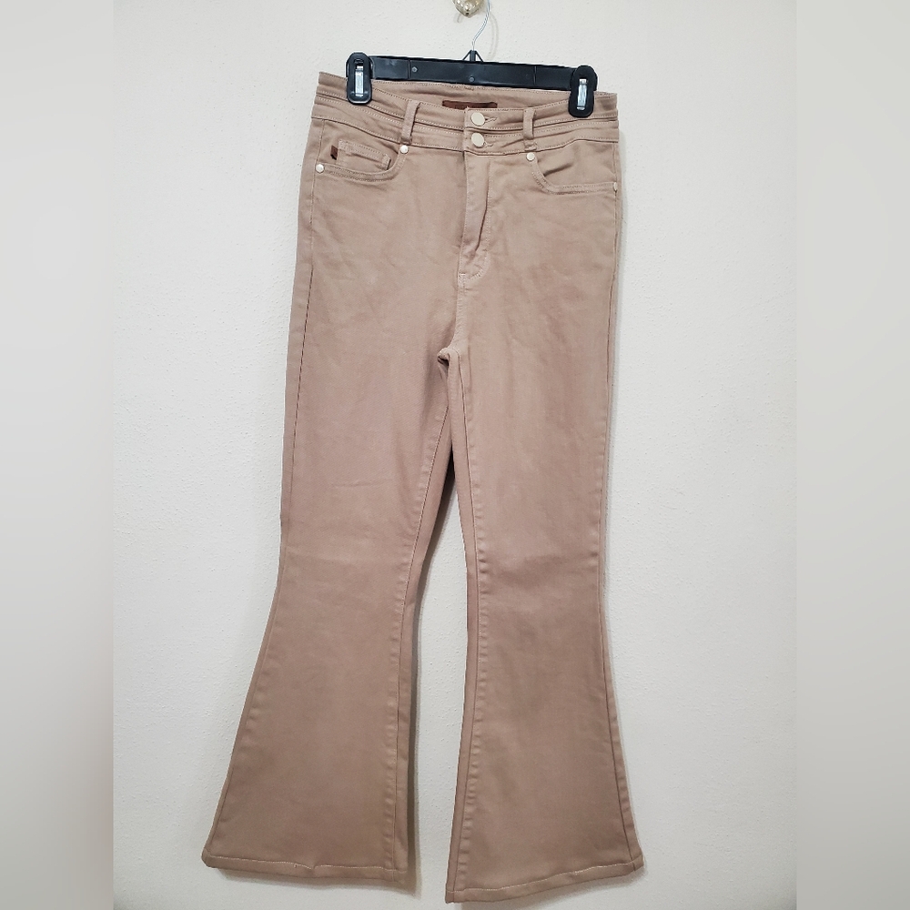 Stylish Tan Jeans